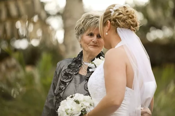 Egy bölcs nagymama tanácsai az unokájának: 8 lecke a boldog házassághoz