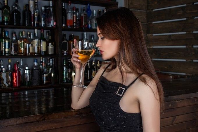 Bizalom vagy elhanyagolás, ha engedem alkoholt fogyasztani a gyerekemet? Bizalom vagy elhanyagolás, ha engedem alkoholt fogyasztani a gyerekemet?