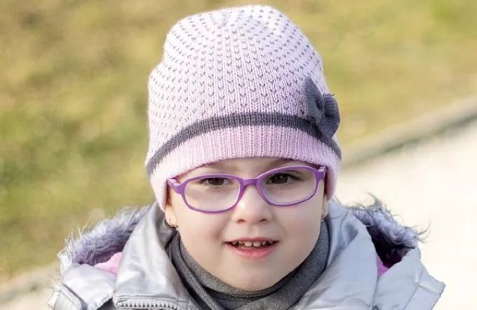 Kinyitjuk a világot! - Ingyenes látásvizsgálat és szemüveg győri hátrányos helyzetű gyerekeknek