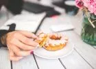 Gyorséttermi ételek és finom pékáruk depressziónövelő hatása