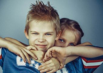 Mérgező szülők 4. - Bezzeg a Julcsi, bezzeg a Pisti! 