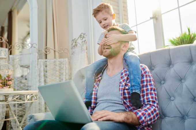 5 tipp szülőknek az egészséges home office-hoz 5 tipp szülőknek az egészséges home office-hoz