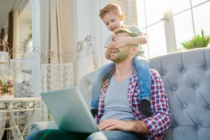 5 tipp szülőknek az egészséges home office-hoz