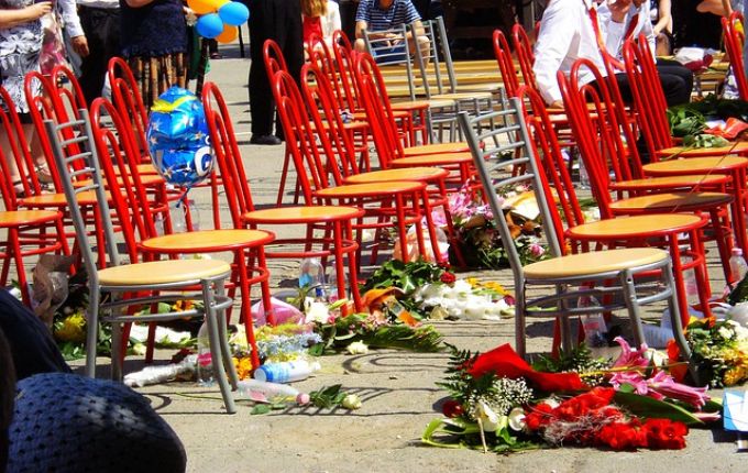 Tanév vége – kinek jár a köszöntés? Tanév vége – kinek jár a köszöntés?