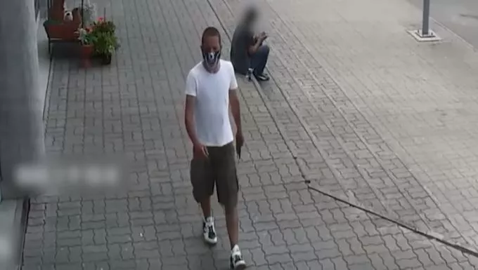 12 éves gyerek kezéből tépte ki a telefont Kőbányán - őt keresi a rendőrség (videó)