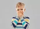 Mi áll a gyerekkori szájszag hátterében? – Súlyos betegségeket is jelezhet!