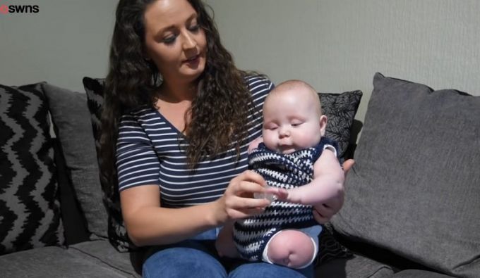 "Tudtam, hogy a kisfiam lábak nélkül és egy kézzel fog születni, de nem vetettem el - úgy döntöttem, hogy szeretni fogom" "Tudtam, hogy a kisfiam lábak nélkül és egy kézzel fog születni, de nem vetettem el - úgy döntöttem, hogy szeretni fogom"