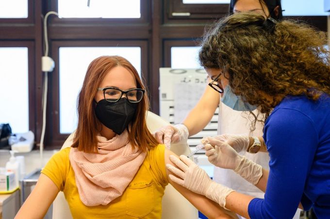 Kényszerből, de beadattam! - Megváltozhat-e az emberek véleménye az oltásról? Kényszerből, de beadattam! - Megváltozhat-e az emberek véleménye az oltásról?