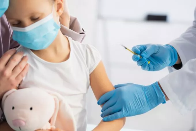 2 millió adag vakcina érkezik Magyarországra az 5-11 éves korosztály számára decemberben