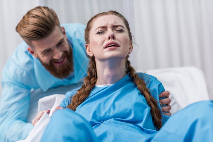 Milyen érzés a szülési fájdalom? - Anyukákat kérdeztünk róla, az apák pedig ki is próbálták (videó) Milyen érzés a szülési fájdalom? - Anyukákat kérdeztünk róla, az apák pedig ki is próbálták (videó)