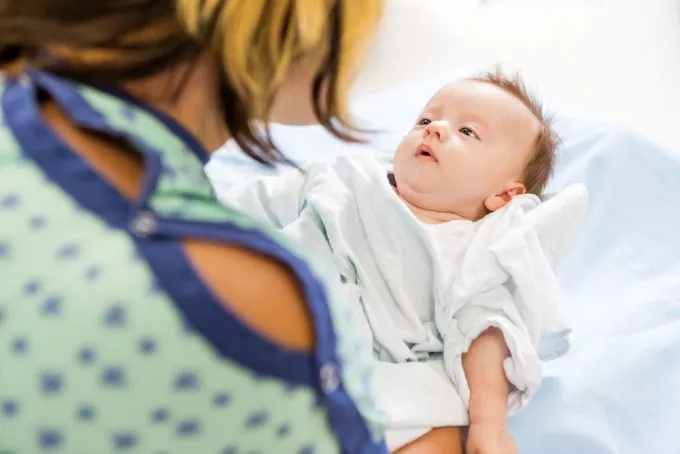 Ezt üzeni az újszülött baba titokzatos tekintete Ezt üzeni az újszülött baba titokzatos tekintete