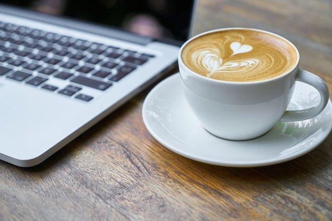 A mérsékelt kávéfogyasztás előnyeit igazolta a Semmelweis Egyetem és a brit Queen Mary Egyetem kutatása