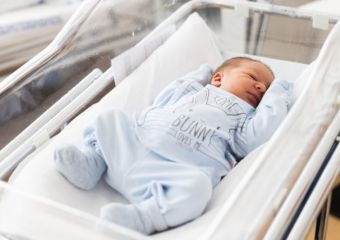 Egészséges kisfiúnak adott életet egy Ukrajnából menekült kismama a Szülészeti és Nőgyógyászati Klinikán