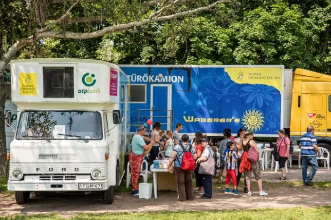 A Nemzetközi Gyermekmentő Szolgálat segíti az Ukrajnából menekülőket