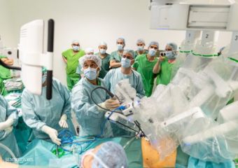 Sikeres volt az ország első robotsebészeti epeműtéte a Semmelweis Egyetemen