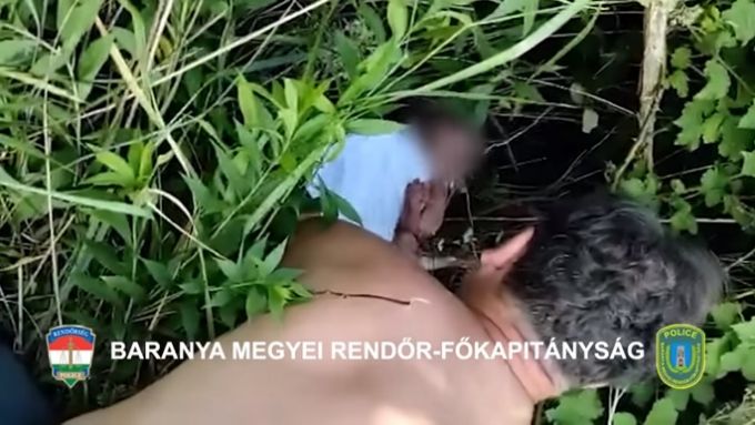Megszülte és magára hagyta a szőlőhegyen: sírt és lélegzett a baba, mikor megtalálták, mégsem élte túl Megszülte és magára hagyta a szőlőhegyen: sírt és lélegzett a baba, mikor megtalálták, mégsem élte túl