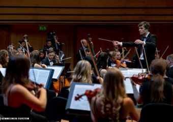 Jótékonysági koncert mozgássérült gyermekek javára