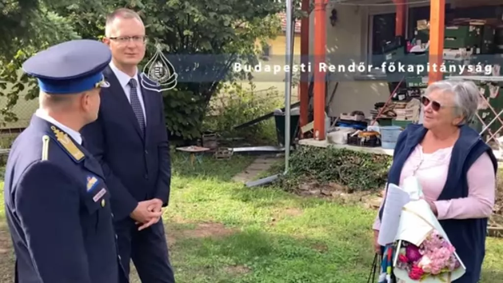 nagymama és rendőrök nagymama és rendőrök