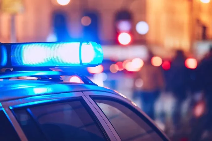 Rendőri felvezetés után, egy épp arra járó dúla segítségével született meg egy kisbaba kedd este Rendőri felvezetés után, egy épp arra járó dúla segítségével született meg egy kisbaba kedd este