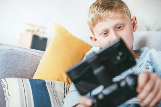 Jót tesz a gyerekek agyának a videójátékozás egy új kutatás szerint