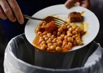 Az EU-s átlaghoz képest kevesebb élelmiszert dobnak ki a magyarok