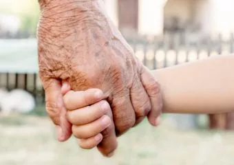 Három generáció, egy háztartás: a többgenerációs együttélés előnyei