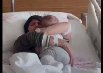 54 nappal a földrengés után találkozhatott halottnak hitt édesanyjával egy csecsemő