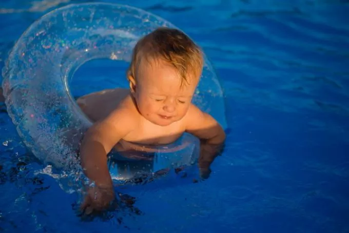 Így lehet biztonságos gyerekkel a vízparti nyaralás a szakértő szerint