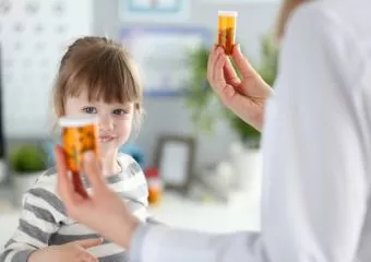 7 tipp, ami segít rávenni a gyerekeket a vitaminok rendszeres szedésére