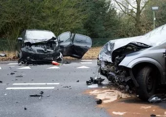 Egy mozdulaton múlt, hogy túlélte a 3 hónapos baba az autóbalesetet Pilisjászfalunál