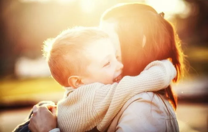 A szeretetteljes, odaadó anyák gyerekei sikeresebbek az életben