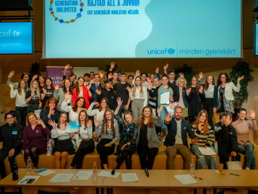 UNICEF Rajtad áll a jövőd!