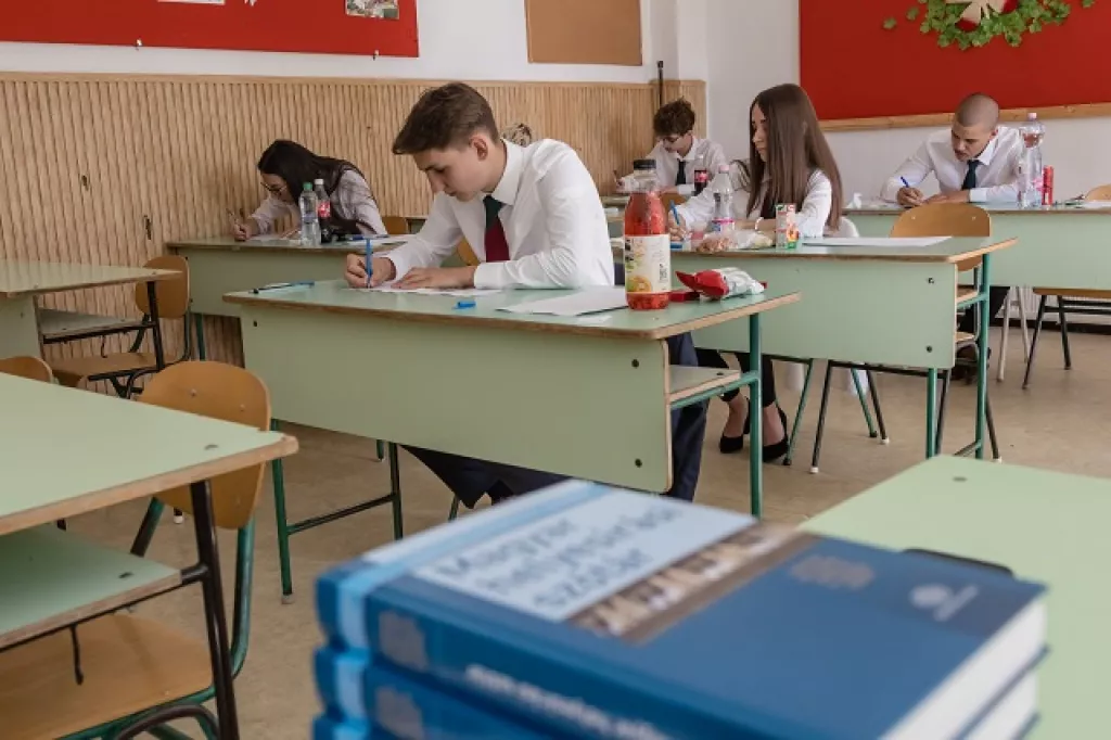 érettségiző diákok