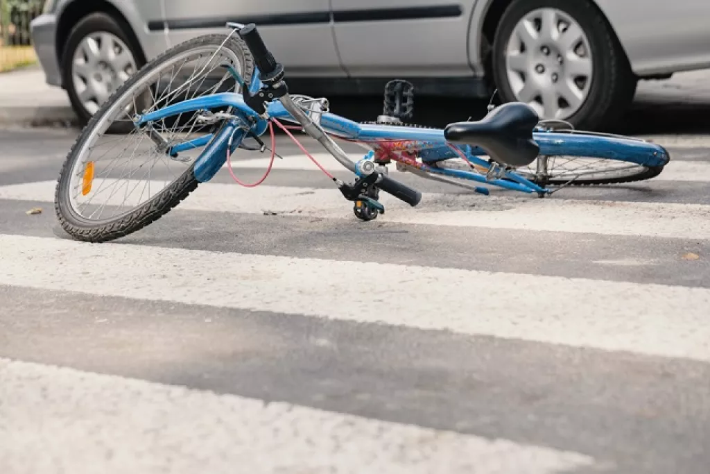 autó és bicikli autó és bicikli