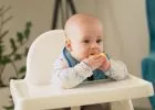 A hozzátáplálás pszichológiája: mit érez a baba, amikor először eszik?