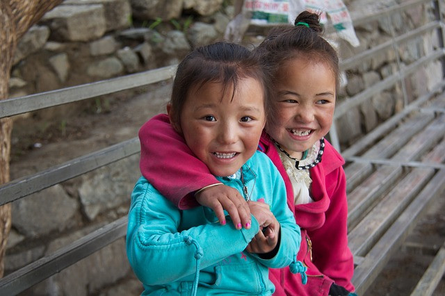 tibeti kislányok