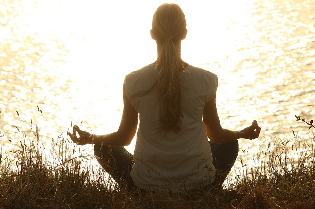 anya meditál