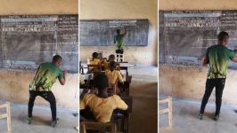 Táblán oktatja a számítástechnikát egy ghánai tanár, gép nélkül!